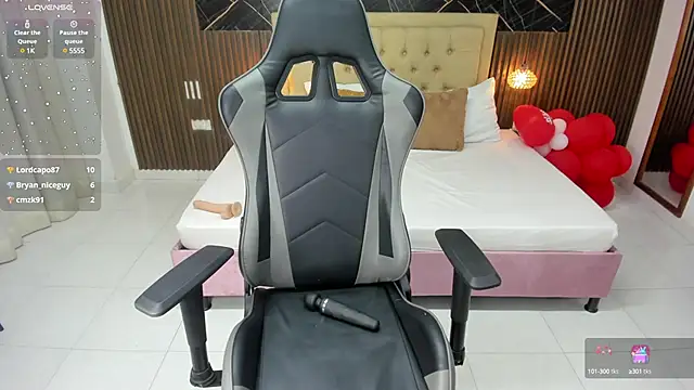 Snapshot of Lolly_18 chatting on 03-13-25, 12:27 Lolly 18 online show from 03-13-25, 12:27