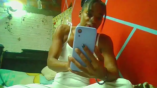 Snapshot of Biancalopez-02 chatting on 12-16-25, 11:43 Biancalopez-02 online show from 12-16-25, 11:43