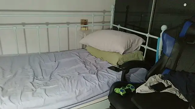 Snapshot of catullo14 chatting on 07-06-26, 04:31 catullo14 online show from 07-06-26, 04:31