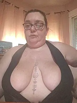 diosacurvy1984 online show from 12-15-25, 10:52