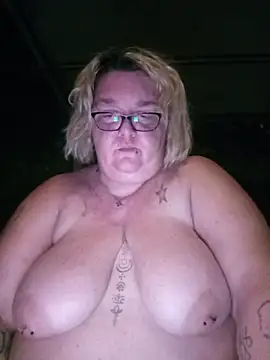 Snapshot of diosacurvy1984 chatting on 06-20-26, 11:40 diosacurvy1984 online show from 06-20-26, 11:40