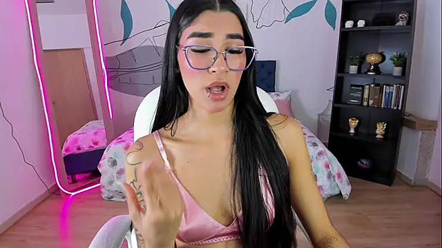 Dana Paula online show from 12-16-25, 11:26