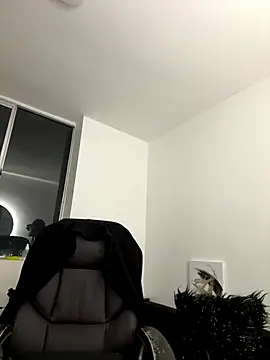 Snapshot of Michell_sr chatting on 10-05-25, 01:26 Michell sr online show from 10-05-25, 01:26