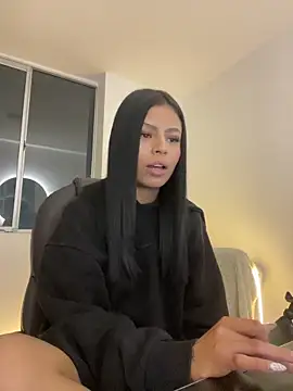 Snapshot of Michell_sr chatting on 11-05-25, 12:10 Michell sr online show from 11-05-25, 12:10