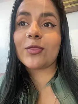 Snapshot of VanneCute1 chatting on 02-10-25, 10:09 VanneCute1 online show from 02-10-25, 10:09