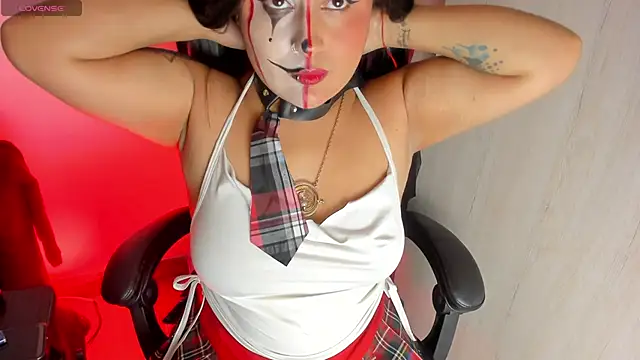 Snapshot of VanneCute1 chatting on 11-01-25, 05:09 VanneCute1 online show from 11-01-25, 05:09