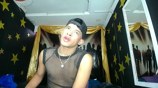 Snapshot of SoyAntho_ABR chatting on 01-21-25, 07:39 SoyAntho ABR online show from 01-21-25, 07:39