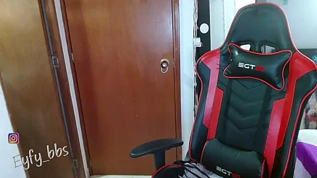 Snapshot of Eyfy_bbs chatting on 03-21-25, 10:06 Eyfy bbs online show from 03-21-25, 10:06