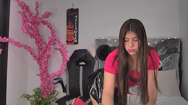 Snapshot of AmandaBrooks_18 chatting on 10-06-25, 03:26 AmandaBrooks 18 online show from 10-06-25, 03:26