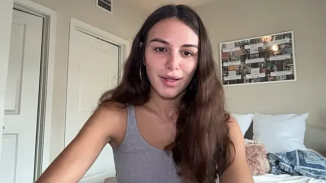 Snapshot of graciesmith27 chatting on 06-07-26, 06:33 graciesmith27 online show from 06-07-26, 06:33