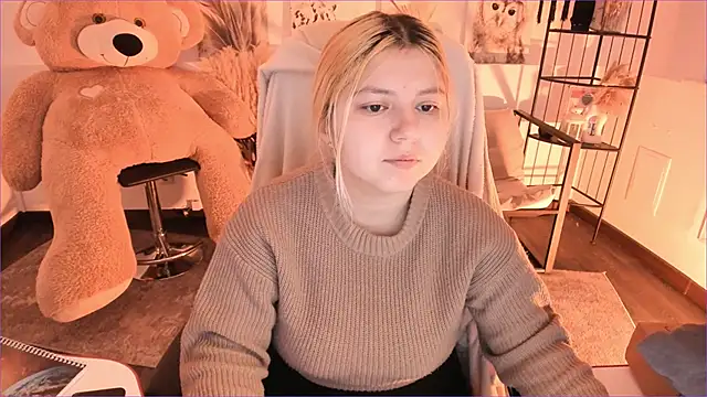 Snapshot of DiaAngell chatting on 01-09-26, 07:15 DiaAngell online show from 01-09-26, 07:15