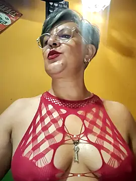 Snapshot of ilonna2025 chatting on 07-18-26, 10:46 ilonna2025 online show from 07-18-26, 10:46