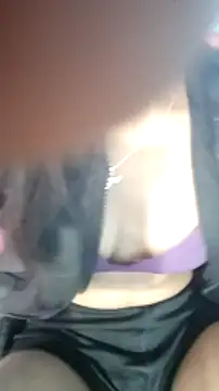 Snapshot of Leoni_G chatting on 02-02-25, 05:42 Leoni G online show from 02-02-25, 05:42