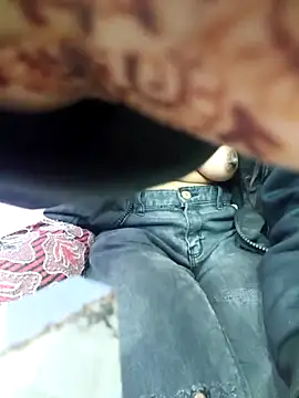 Snapshot of Leoni_G chatting on 02-23-25, 12:16 Leoni G online show from 02-23-25, 12:16