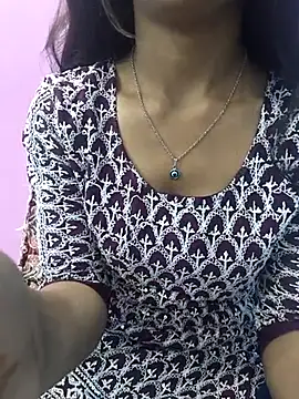 Snapshot of Leoni_G chatting on 02-25-25, 07:31 Leoni G online show from 02-25-25, 07:31