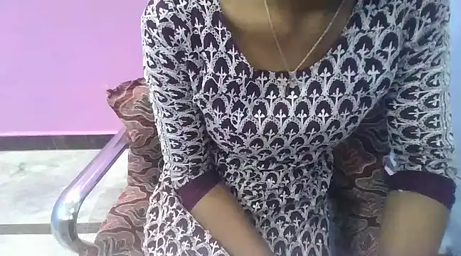 Snapshot of Leoni_G chatting on 03-08-25, 12:09 Leoni G online show from 03-08-25, 12:09