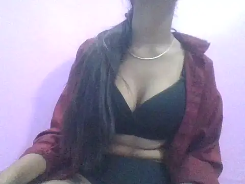 Snapshot of Leoni_G chatting on 10-26-25, 08:42 Leoni G online show from 10-26-25, 08:42