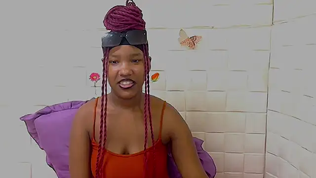 EroticSexyPrada online show from 03-16-26, 05:50