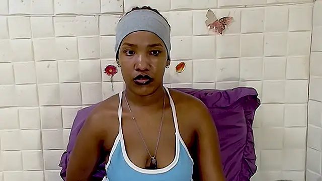 EroticSexyPrada online show from 03-23-26, 05:44