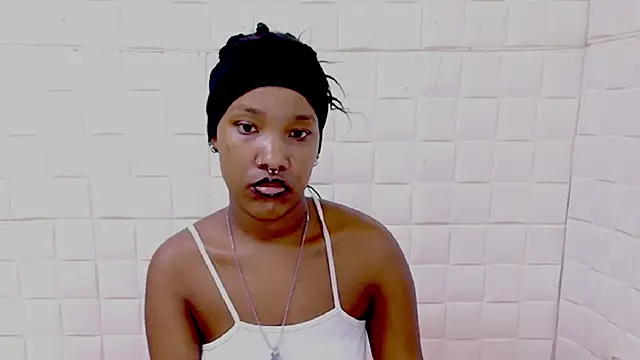 EroticSexyPrada online show from 04-18-26, 05:39