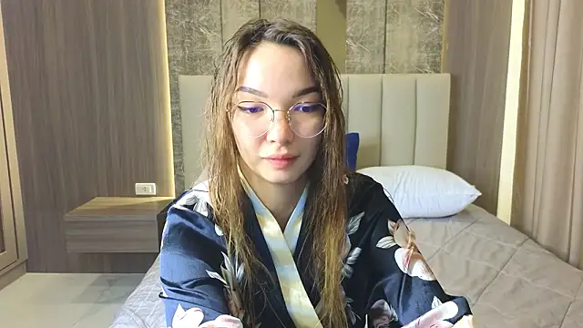 Snapshot of SusannJohnson chatting on 02-01-26, 12:20 SusannJohnson online show from 02-01-26, 12:20