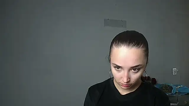 Snapshot of Eva_Gloryy chatting on 10-13-25, 08:47 Eva Gloryy online show from 10-13-25, 08:47