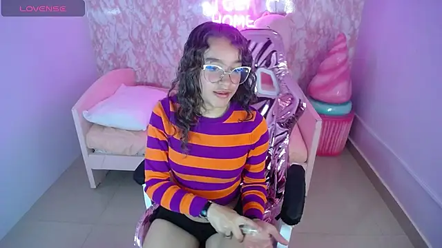 kassandra ch  online show from 02-07-25, 04:35