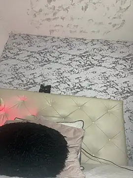 Lili  taylor online show from 02-02-26, 02:54