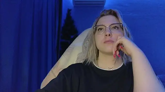 HotBrandyX online show from 12-14-25, 12:32