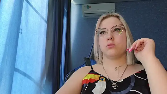 HotBrandyX online show from 04-25-26, 05:10