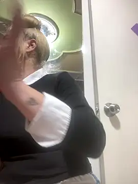 viktoria davis  online show from 01-08-26, 10:34