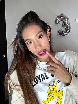 zoe storm online show from 12-21-25, 12:51