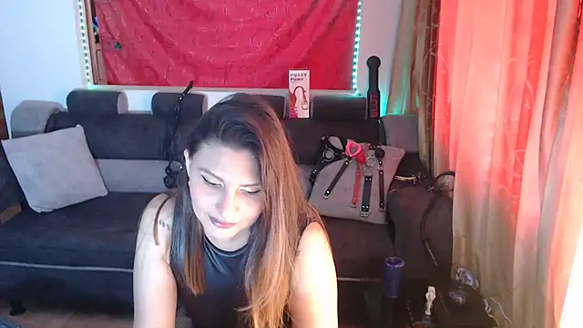 Snapshot of sachaclinford chatting on 10-11-25, 06:28 sachaclinford online show from 10-11-25, 06:28