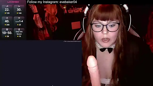 Snapshot of EveBaker04 chatting on 03-14-25, 06:07 EveBaker04 online show from 03-14-25, 06:07