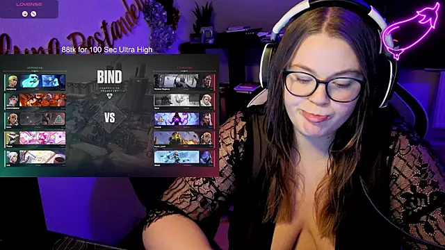 Snapshot of EveBaker04 chatting on 10-23-25, 11:14 EveBaker04 online show from 10-23-25, 11:14