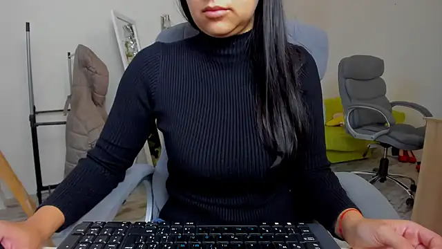 Snapshot of Tianiaa chatting on 12-03-25, 07:49 Tianiaa online show from 12-03-25, 07:49