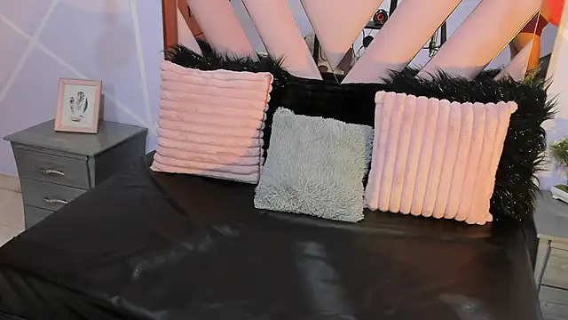 Gletty noa online show from 03-20-25, 03:23