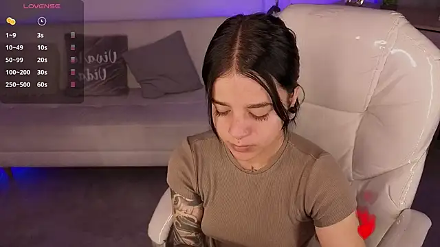 Nicole Foxx  online show from 03-26-26, 07:52