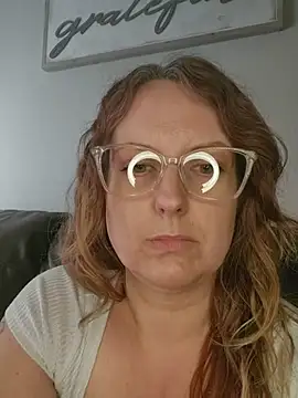 Snapshot of TattedMamaXOXO chatting on 09-22-25, 06:32 TattedMamaXOXO online show from 09-22-25, 06:32