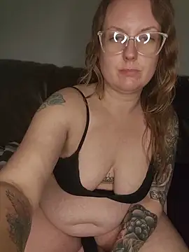 TattedMamaXOXO online show from 12-16-25, 03:44