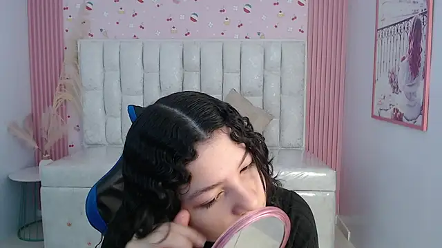 shalon diaz s online show from 10-30-25, 01:12