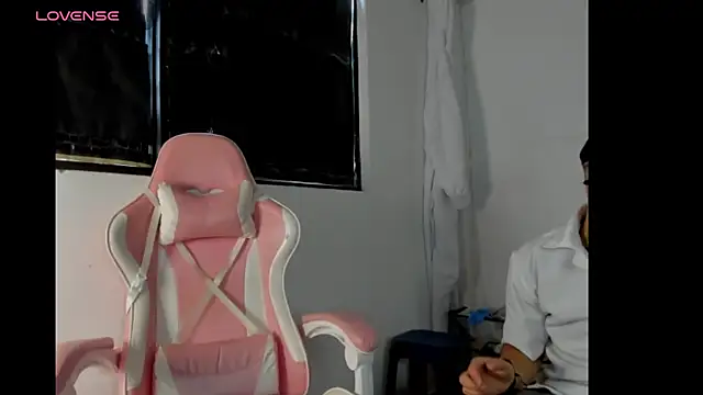 Snapshot of ScarlettKai chatting on 06-20-26, 01:25 ScarlettKai online show from 06-20-26, 01:25