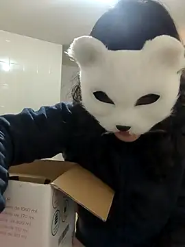 Snapshot of GinnyDelice chatting on 01-25-25, 12:38 GinnyDelice online show from 01-25-25, 12:38