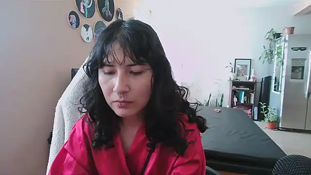 Snapshot of GinnyDelice chatting on 10-11-25, 10:52 GinnyDelice online show from 10-11-25, 10:52