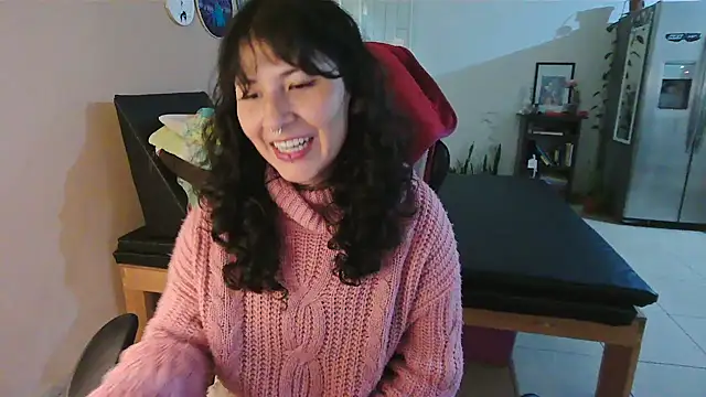 Snapshot of GinnyDelice chatting on 10-21-25, 01:50 GinnyDelice online show from 10-21-25, 01:50