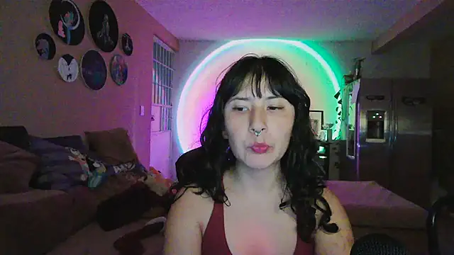 Snapshot of GinnyDelice chatting on 01-11-26, 01:21 GinnyDelice online show from 01-11-26, 01:21