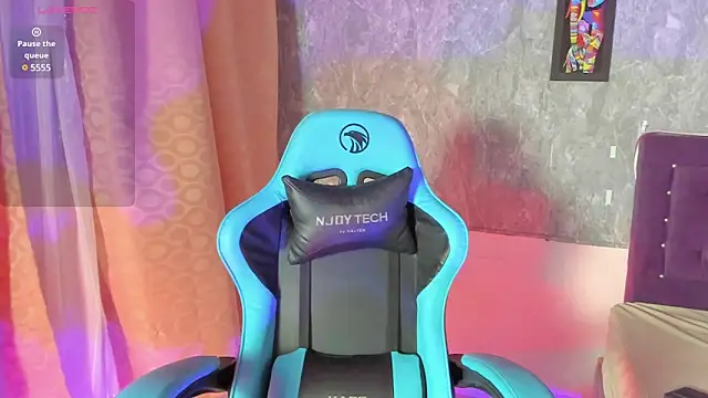 Lia little18 online show from 02-18-25, 04:15