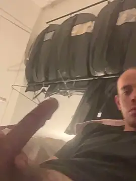 Snapshot of wyattstone chatting on 10-31-25, 03:29 wyattstone online show from 10-31-25, 03:29