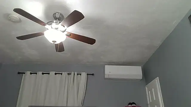 Snapshot of timefordemongirlslive chatting on 03-29-26, 01:49 timefordemongirlslive online show from 03-29-26, 01:49