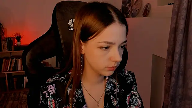 Snapshot of PamBeesly chatting on 01-25-25, 11:55 PamBeesly online show from 01-25-25, 11:55